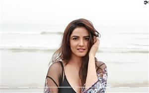 Jasmin Bhasin